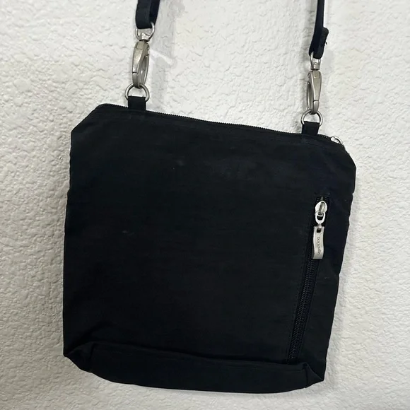 Baggallini Black Nylon Crossbody Bag - Picture 3 of 6